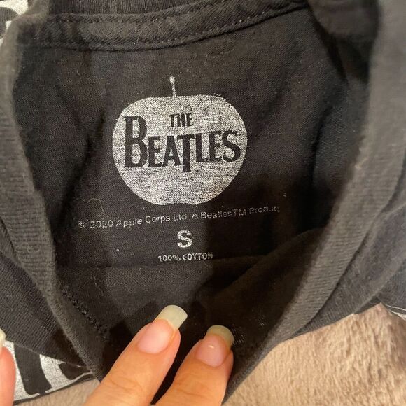 4 Graphic T-Shirts Bundle Levi’s, Retro, Indie Rock, J Crew Multicolor Men/Women - Picture 2 of 7